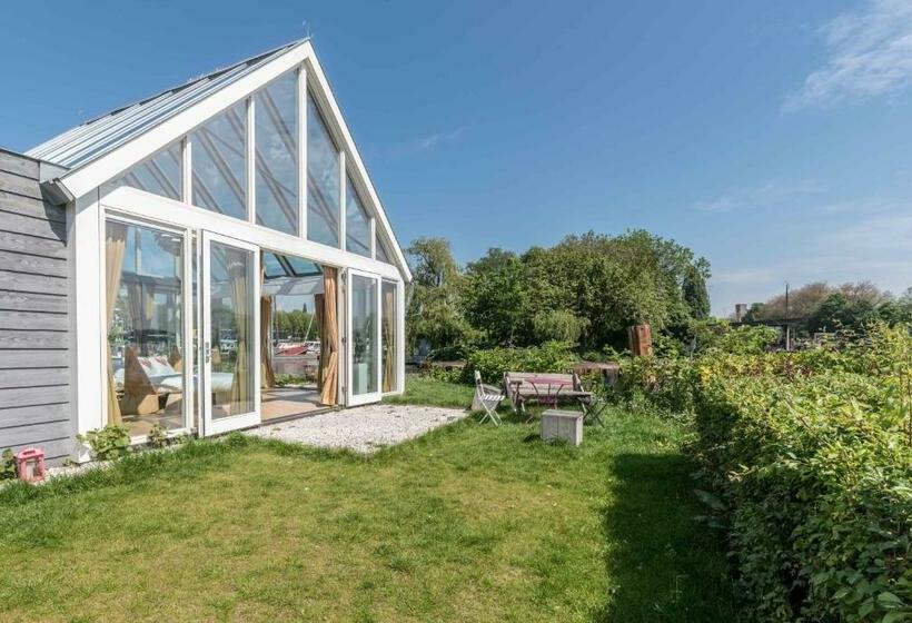 اتاق استاندارد با تخت بزرگ, The Panorama Suite