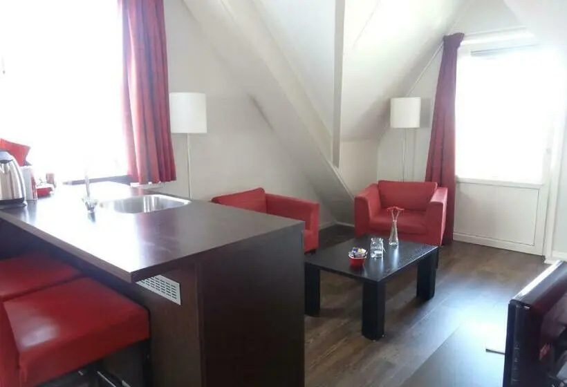 Sviitti, Bed & Breakfast Huys Aan Zee