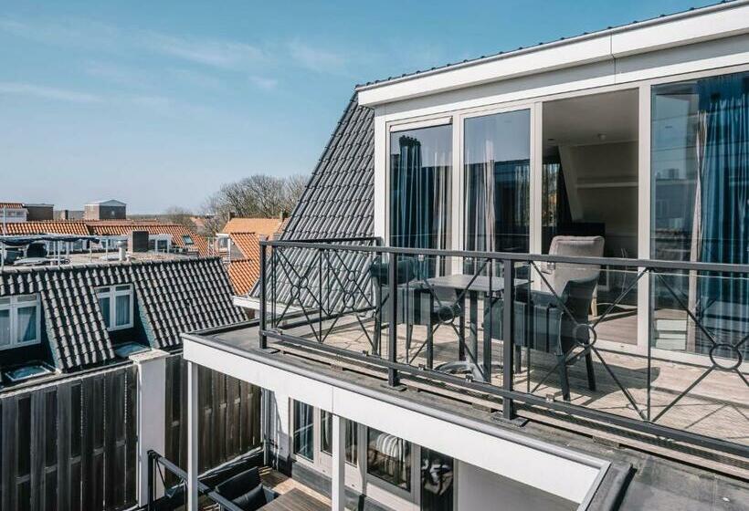 اتاق لوکس, Juuls Domburg