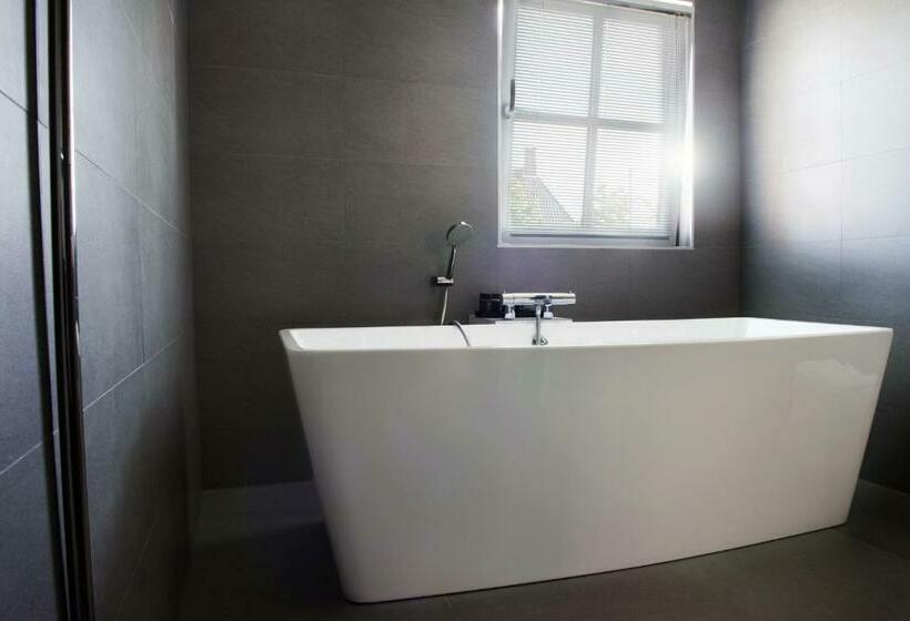 デラックスルーム, Restaurant Thuis!