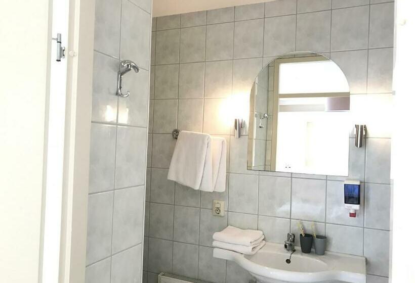 标准间, Van Oppen