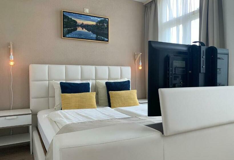 Номер Стандарт, Van Oppen