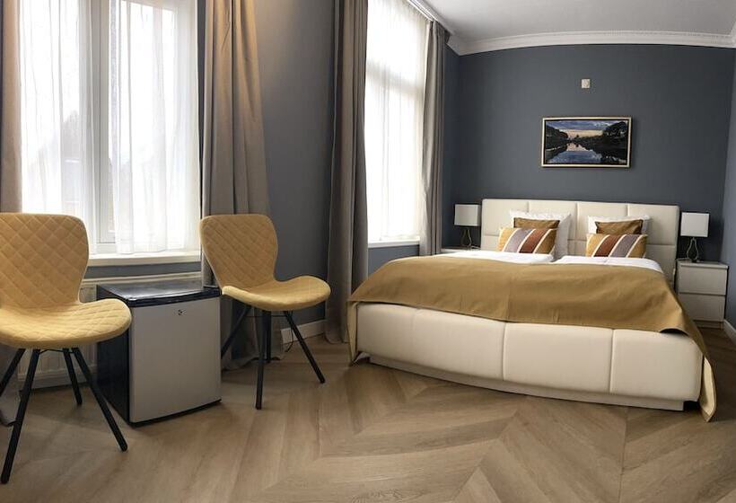 标准间, Van Oppen