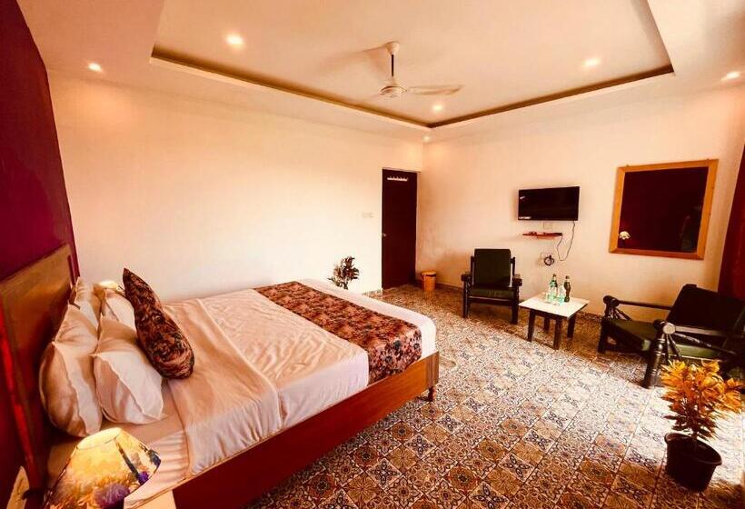 חדר סטנדרט עם מיטת קינג, The Winterline Beach Resort, Goa