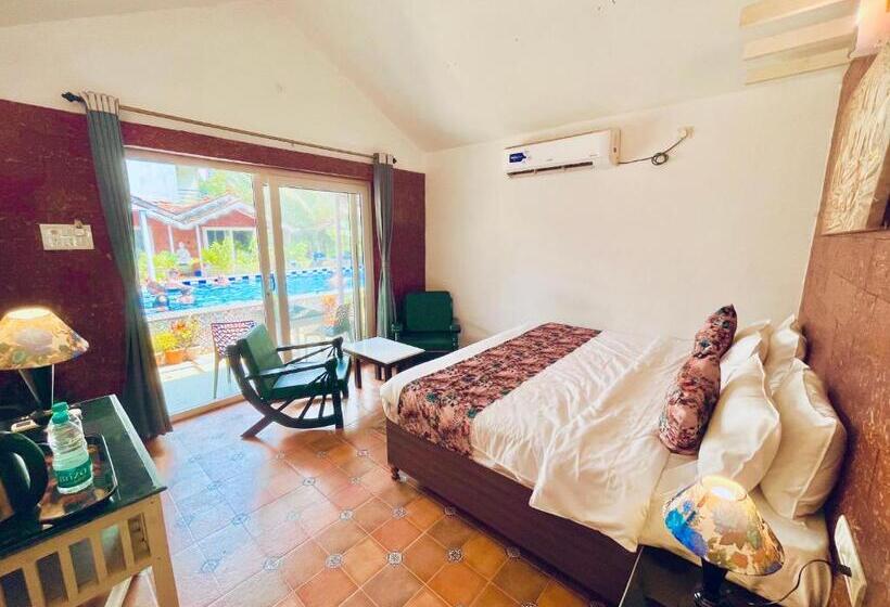 Номер Стандарт Вид на Бассейн, The Winterline Beach Resort, Goa