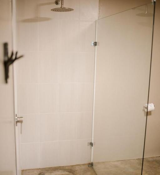 스탠다드 룸 킹사이즈 침대, Rest Guest House