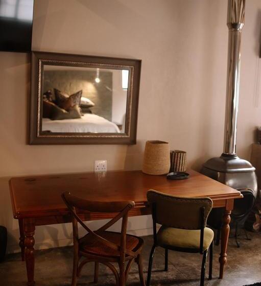 اتاق لوکس, Rest Guest House