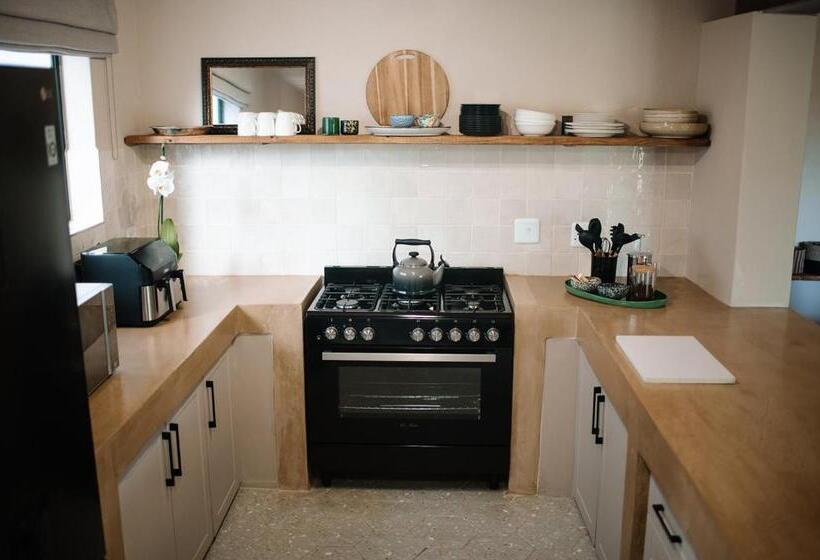 منزل غرفة نوم واحدة, Rest Guest House