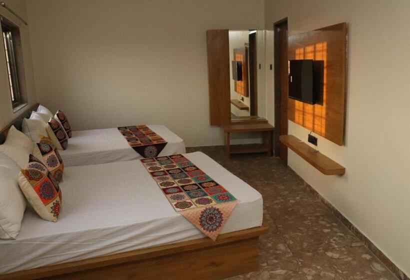 חדר סטנדרט, Krishna Kunj Inn