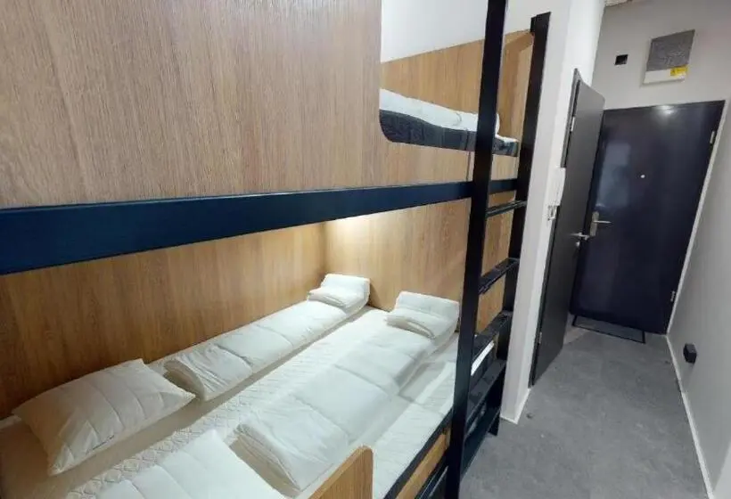 סטודיו סופריור, In Budapest Apartments