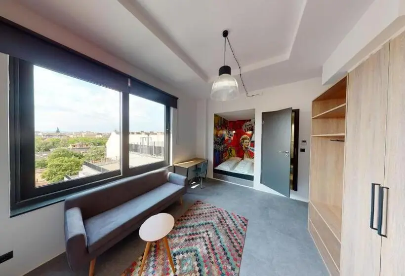 סטודיו דלוקס, In Budapest Apartments