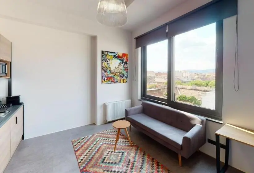סטודיו דלוקס, In Budapest Apartments