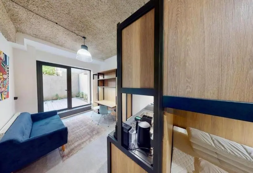 סטודיו סטנדרט עם מרפסת, In Budapest Apartments