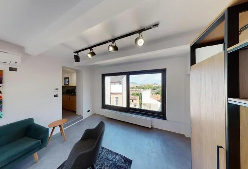 דירת פנטהאוז 1 חדרי שינה, In Budapest Apartments