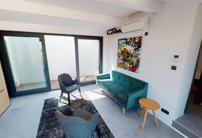 דירת פנטהאוז 1 חדרי שינה, In Budapest Apartments