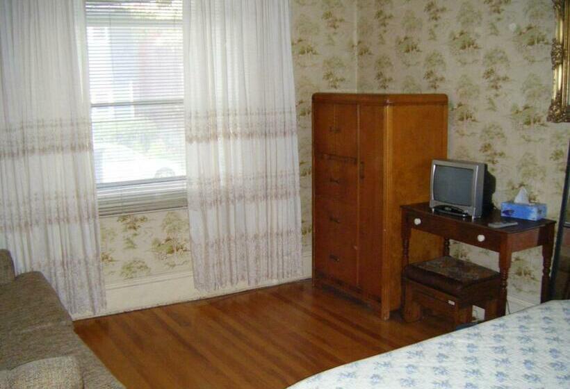 חדר סטנדרט חדר אמבטיה משותף, Auberge Des Arts Bed And Breakfast