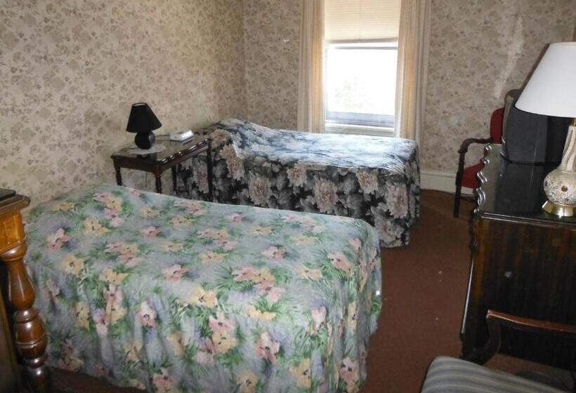 חדר סטנדרט חדר אמבטיה משותף, Auberge Des Arts Bed And Breakfast