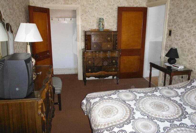 חדר סטנדרט חדר אמבטיה משותף, Auberge Des Arts Bed And Breakfast