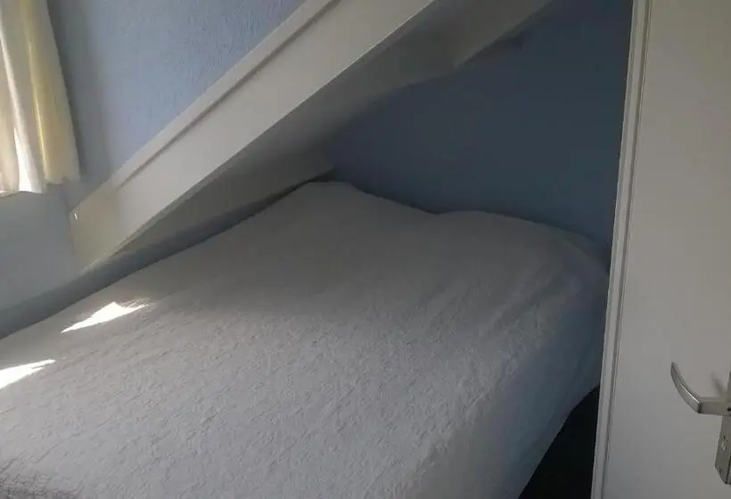 エコノミーシングルルーム, Badhotel Zeecroft