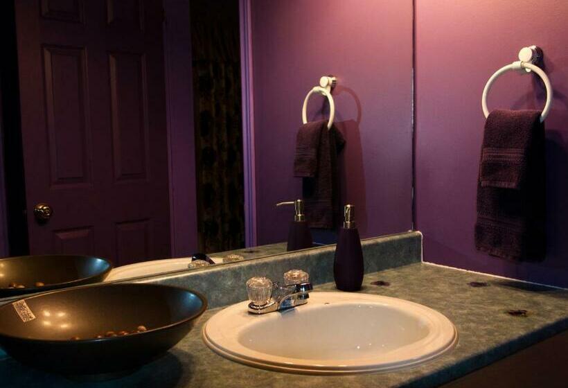 キングサイズベッドのスタンダードルーム, Gîte Crystal Inn