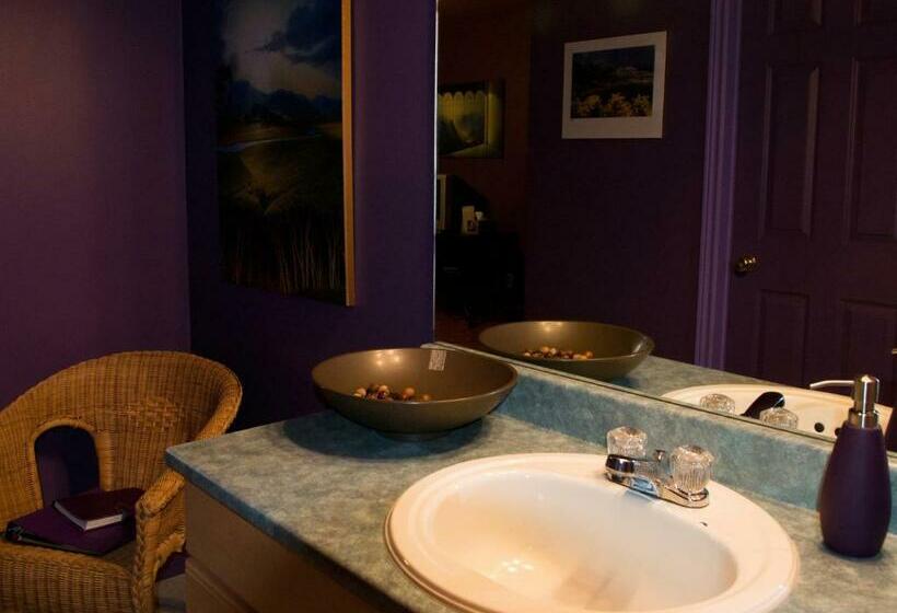 キングサイズベッドのスタンダードルーム, Gîte Crystal Inn