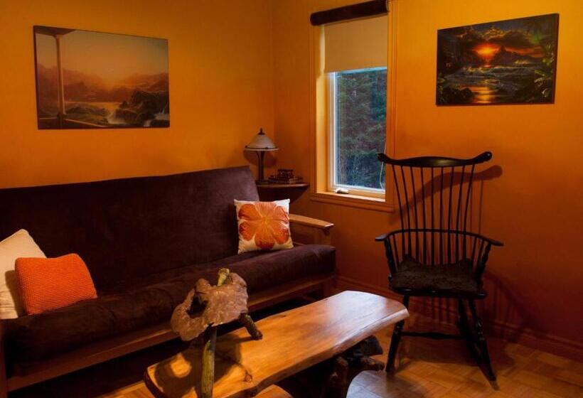 キングサイズベッドのスイートルーム, Gîte Crystal Inn