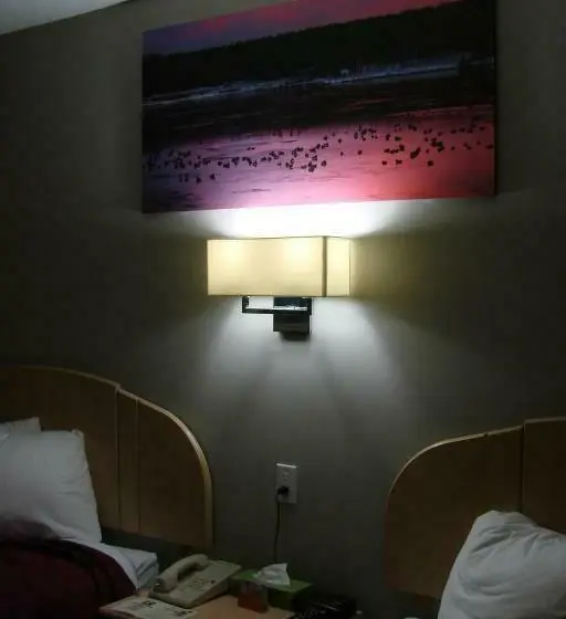 Deluxe Room, Greenhead Motel & Restaurant