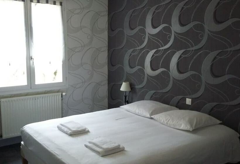 Номер Стандарт, Hôtel Les Pins