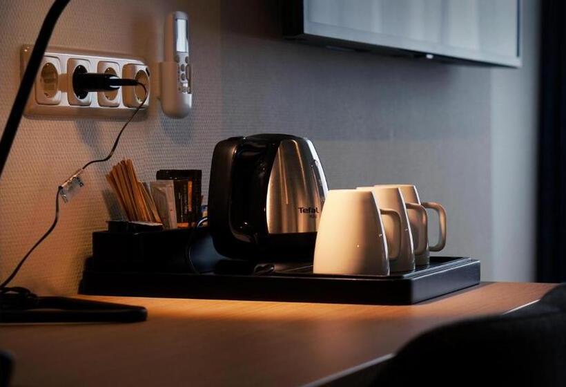 컴포트 트리플 룸, Oepkes