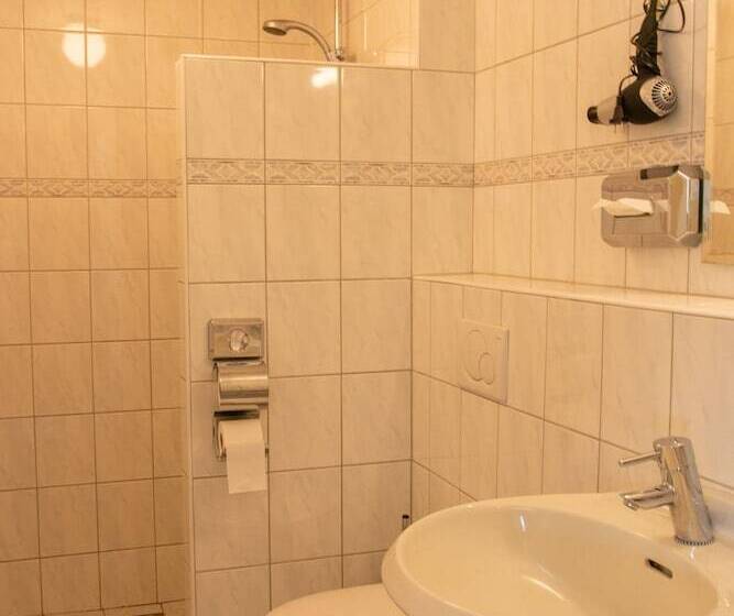 스탠다드 룸, Oepkes