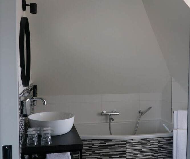 패밀리 룸, Oepkes