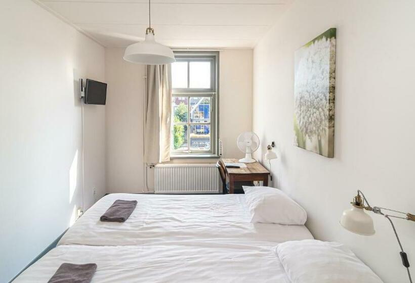 חדר סטנדרט, Over De Brug