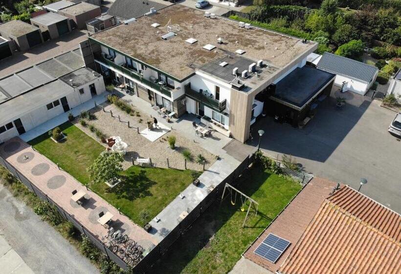 バルコニー付きスタンダードルーム, Rooms