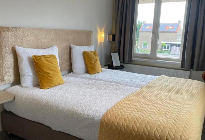 バルコニー付きスタンダードルーム, Rooms