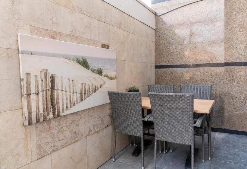 ファミリールーム, Rooms