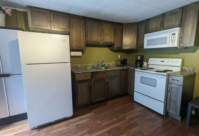 デラックスルーム, Deerview Lodge & Cabins Princeton Bc