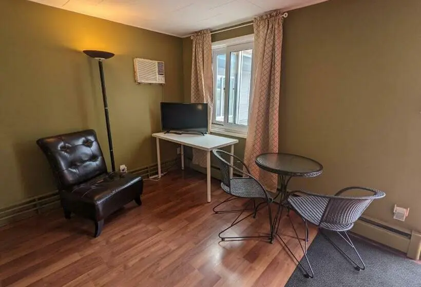 デラックスルーム, Deerview Lodge & Cabins Princeton Bc