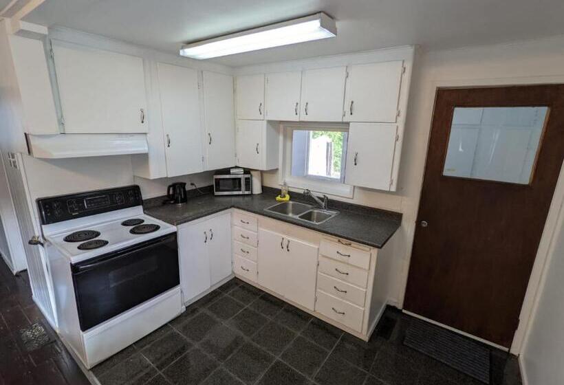 4间卧室的房子, Deerview Lodge & Cabins Princeton Bc