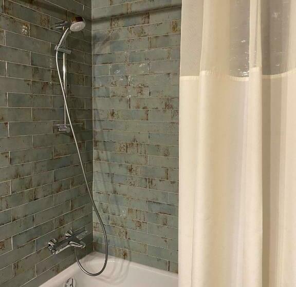 비즈니스룸, Motel Le Martinet