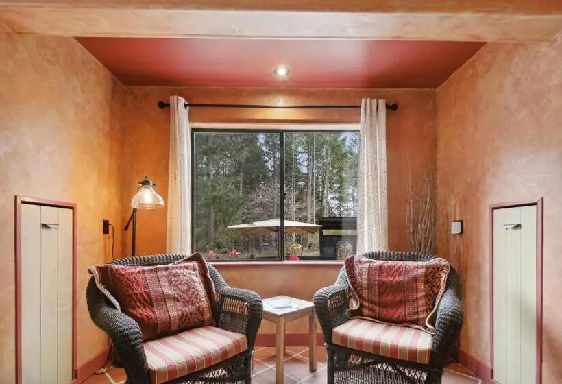 Deluxe-huone, Salt Spring Carriage House B&b