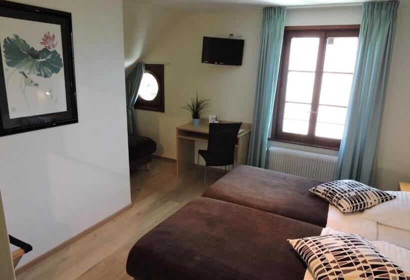Номер Стандарт Трехместный, Auberge Communale De St Légier