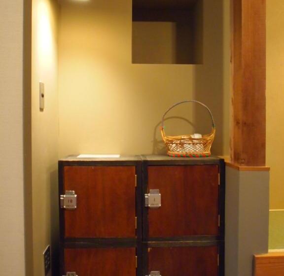 غرفة رباعية اقتصادية مع حمام مشترك, Yuzan Guesthouse