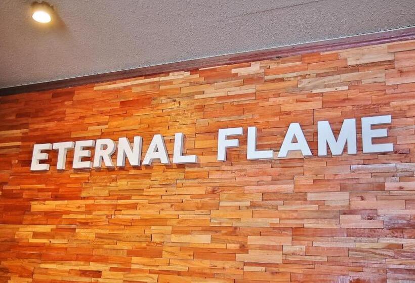 스탠다드 4인용 룸 공용 욕실, Eternal Flame