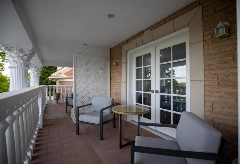 발코니 디럭스 룸, Niagara Luxury Suites