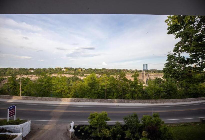 اتاق لوکس با بالکن, Niagara Luxury Suites
