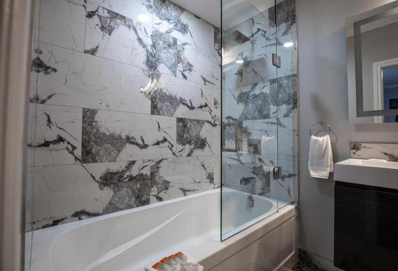 발코니 디럭스 룸, Niagara Luxury Suites