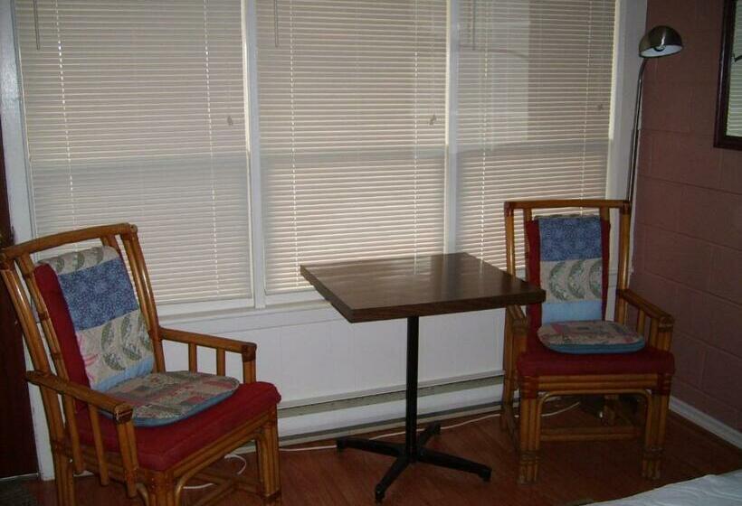 غرفه قياسيه سريرين مزدوجين, Capricorn Motel Royale 1000 Islands