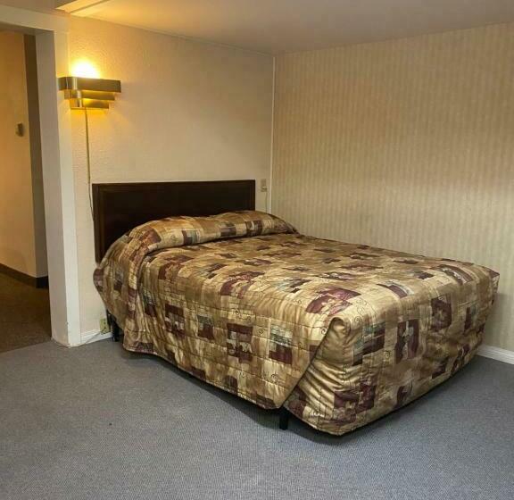 اتاق استاندارد, Chinook Motel