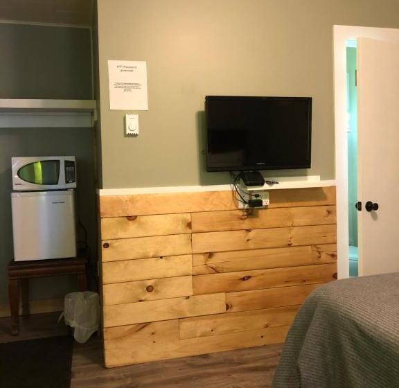 غرفة قياسية, Greenside Motel