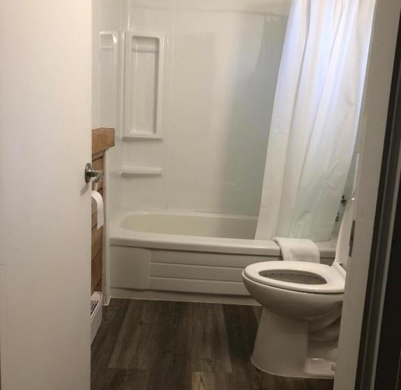 غرفة قياسية سرير كينج, Greenside Motel